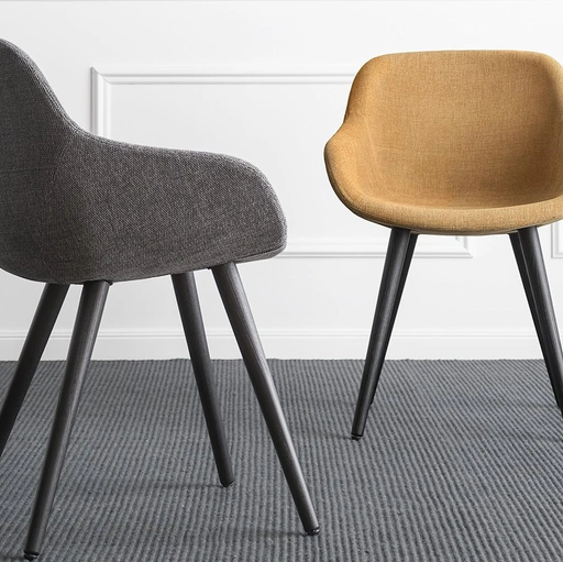 Sedia in tessuto imbottito Igloo di Calligaris