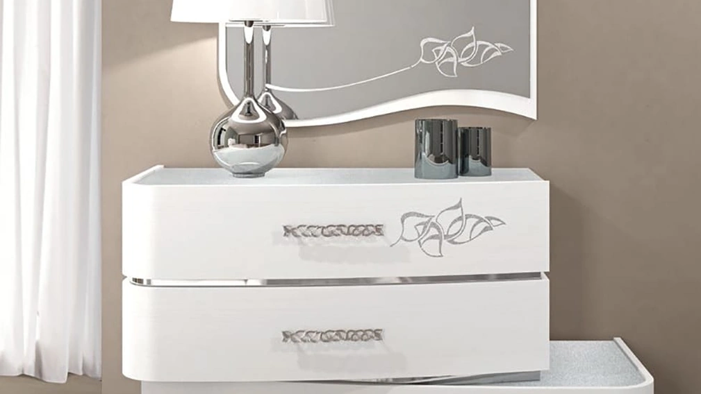 Specchiera Smeraldo con cornice in frassino di Adriatica