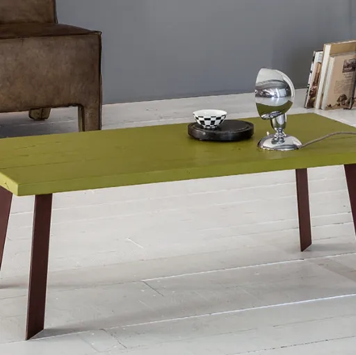 Tavolino Smart in legno massello di Rovere laccato Verde con gambe in ferro di Devina Nais