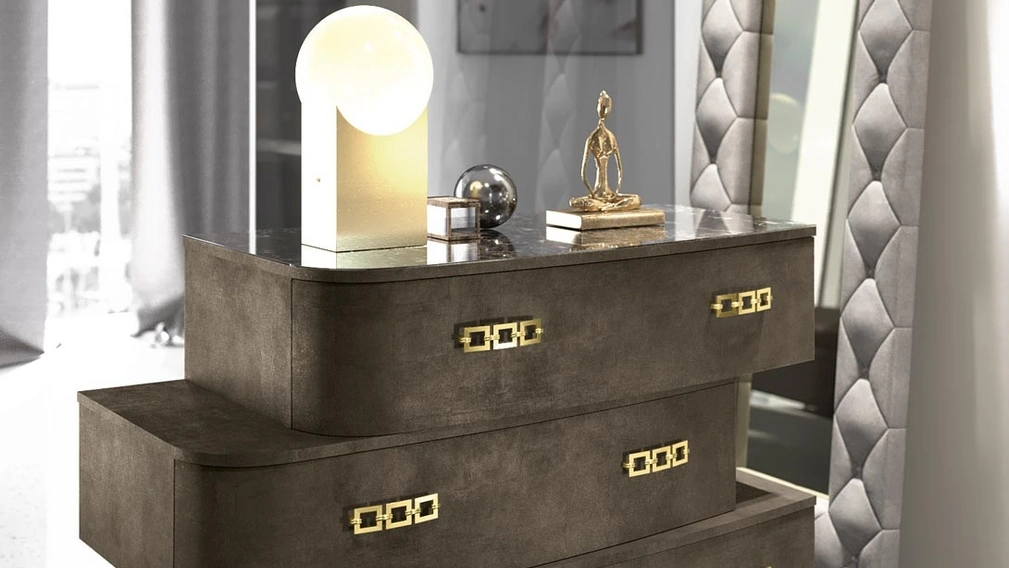 Specchiera Duse con cornice in ecopelle imbottita di Adriatica