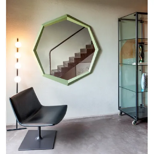 Specchio Diamond con cornice in Rovere massello di Devina Nais
