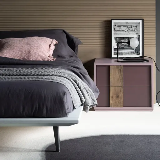 Comodino Galaxy in legno di Rovere laccato di Devina Nais
