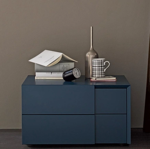 Comodino Twist in legno laccato di Giellesse