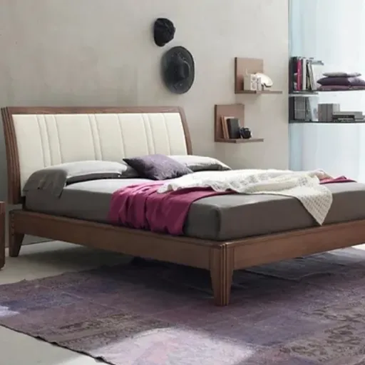 Letto con testiera in legno di Frassino con pannello in tessuto Stilo di Fasolin