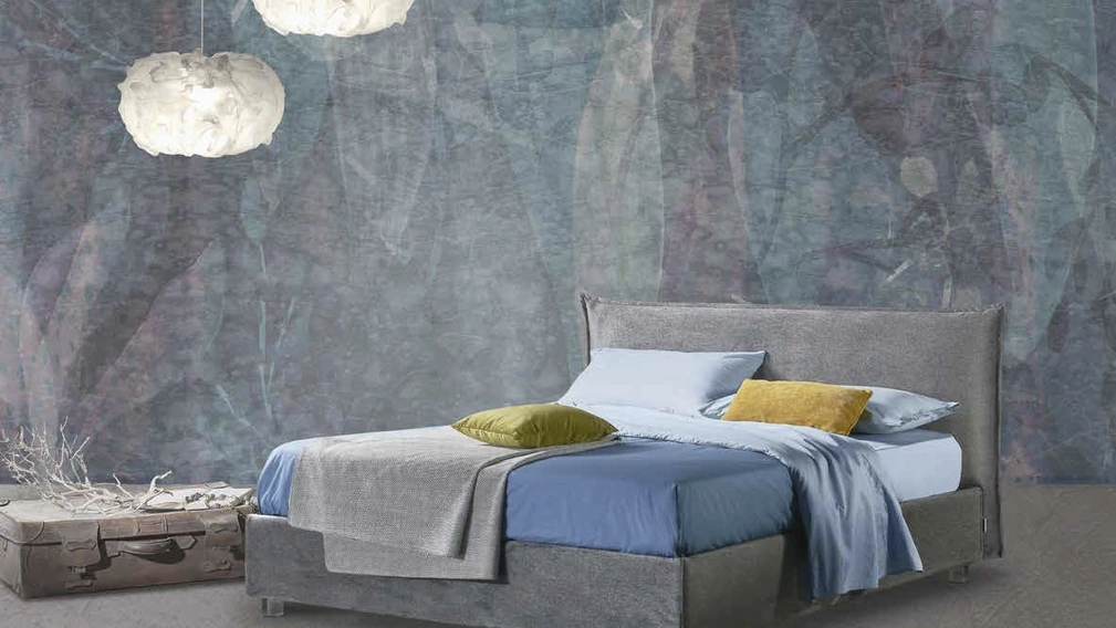 Letto in tessuto con testiera Fenice di Lettissimi