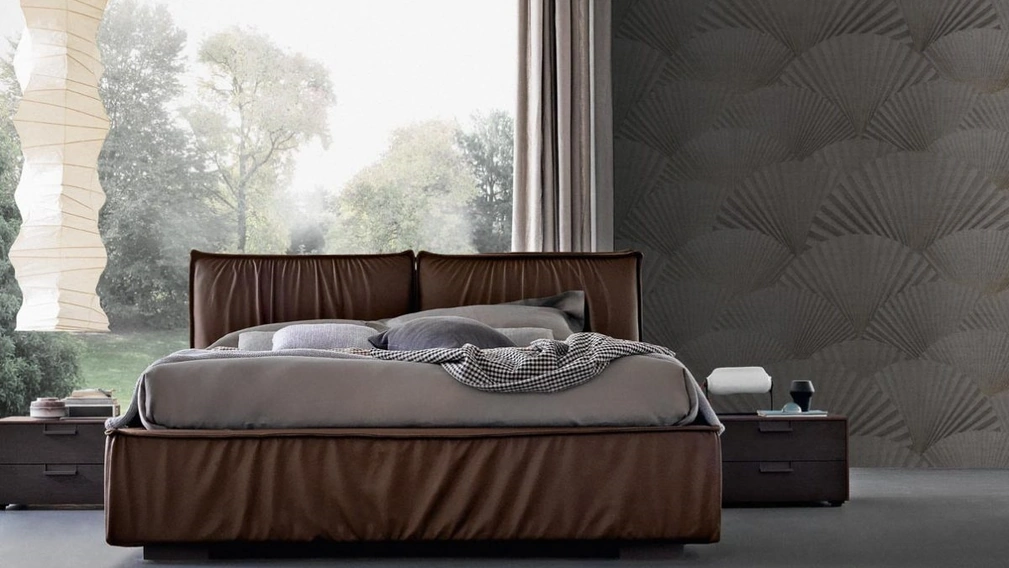Letto con testiera Music rivestito in morbida pelle di Giellesse
