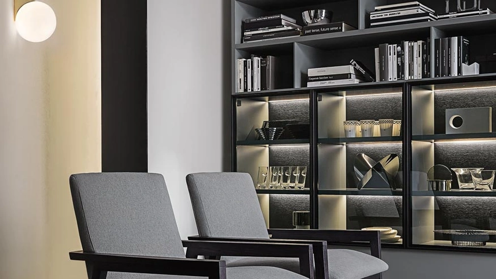 Poltroncina in tessuto con struttura in legno Halo di Giellesse