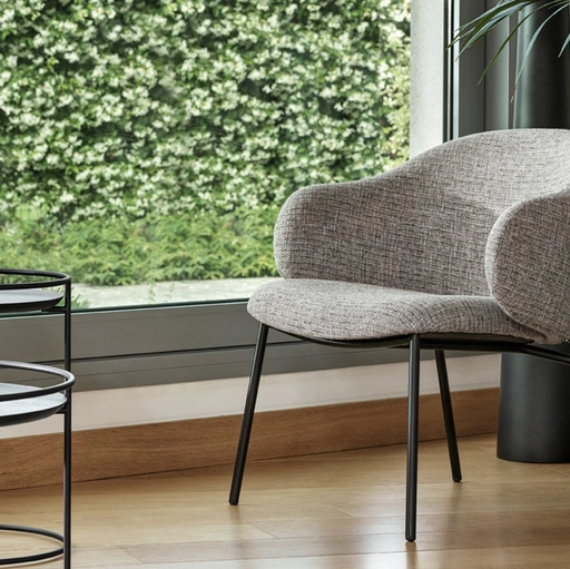 Poltroncina con seduta lounge Holly di Calligaris