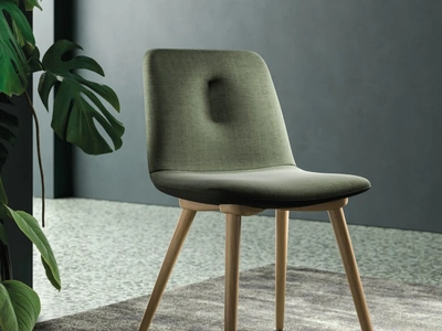 Sedia in tessuto con gambe in legno Gemma di Orme