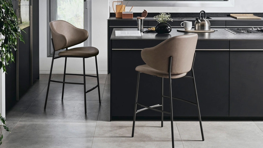 Sgabello in pelle Holly di Calligaris