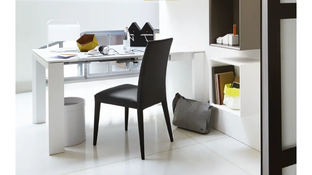 Tavolo Omnia Consolle allungabile in laccato Bianco di Calligaris