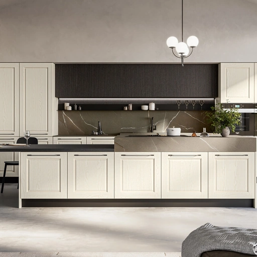 Cucina Classica in frassino bianco con isola Asolo di Arredo3