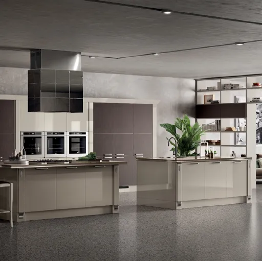 Cucina Classica Exclusiva in Laccato lucido Tortora di Scavolini