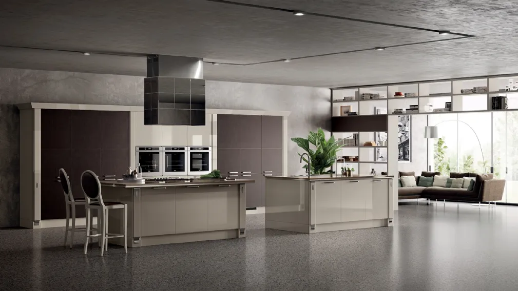 Cucina Classica Exclusiva in laccato lucido Tortora di Scavolini