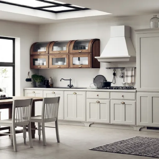 Cucina Shabby Chic angolare Colony in laccato Sabbia opaco a doghe e piano in laminato Statuario di Scavolini