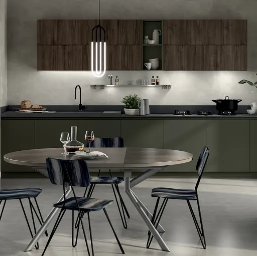 Cucina su misura Liberamente Verde Minerale e Noce Garden di Scavolini