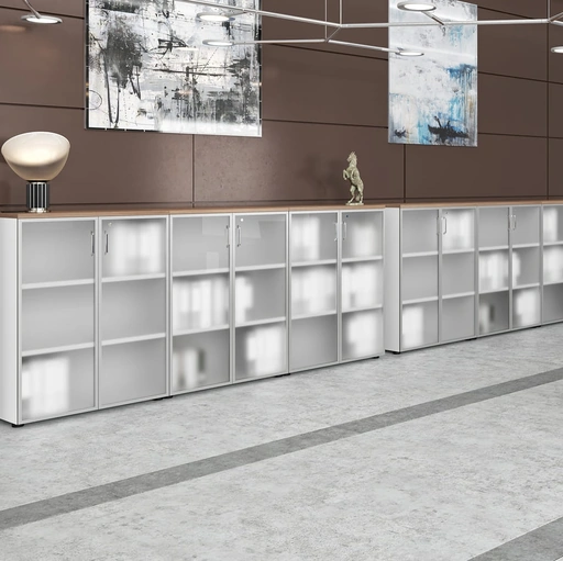 Armadio Archivio Basso Forma in melaminico con ante in vetro di Compir