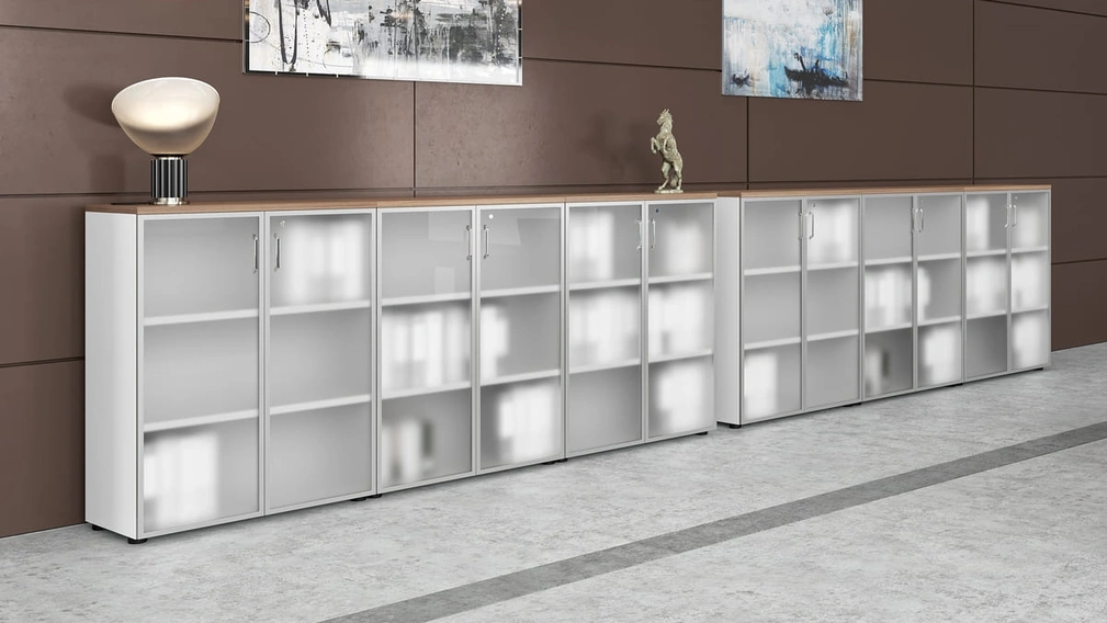 Armadio Archivio Basso Forma in melaminico con ante in vetro di Compir