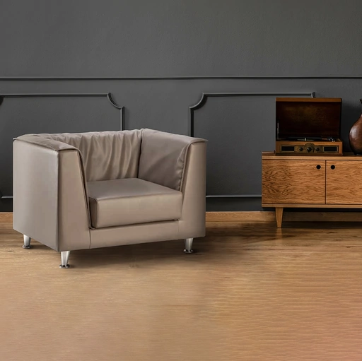 Poltroncina Compact in ecopelle imbottita di Compir