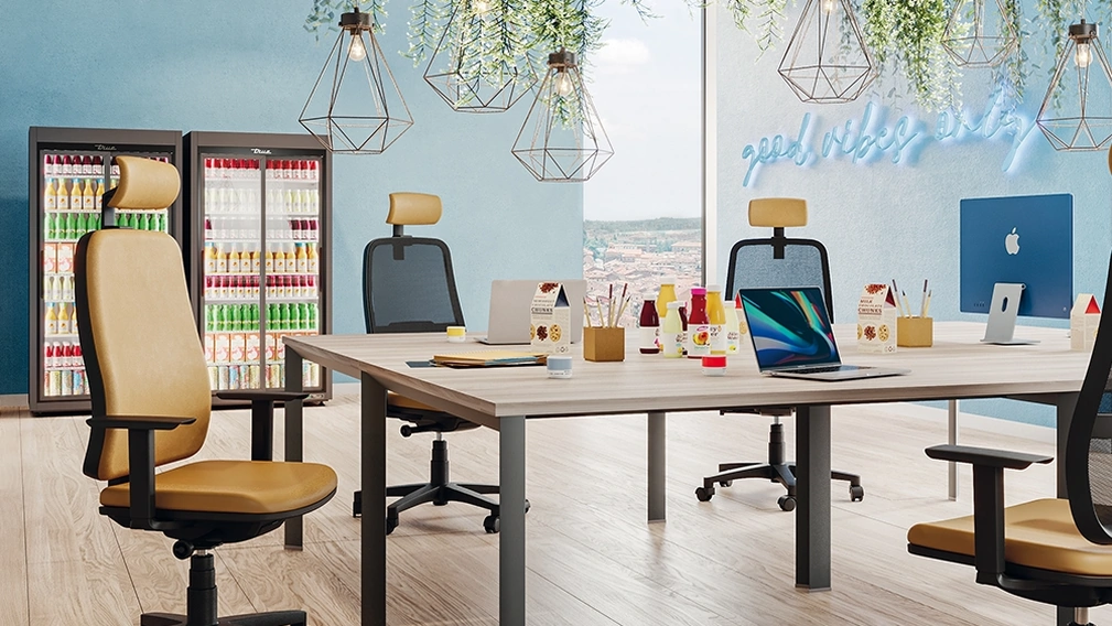 Seduta Operativa Fresh in ecopelle imbottita oppure con schienale in rete di Compir