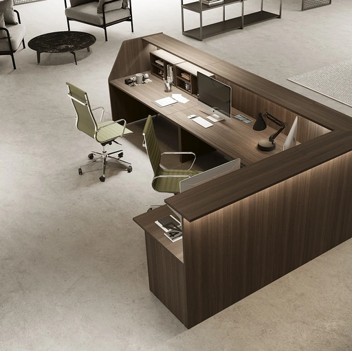 Poltrona Direzionale in pelle con impunture orizzontali e braccioli in acciaio cromato Karma di Compir