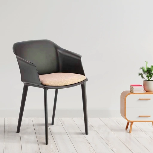 Seduta Ospiti Kona in polipropilene con cuscino in tessuto imbottito di Compir