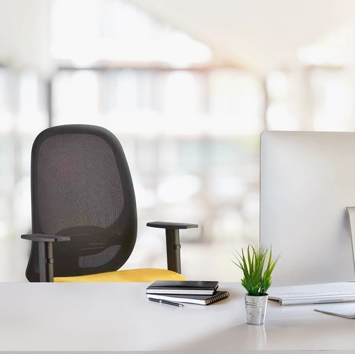 Seduta Operativa Nemo con schienale in tessuto a rete e seduta in tessuto imbottito di Compir