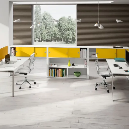 Scrivania Operativa Loft 02 in laccato bianco con armadietto ad anta scorrevole giallo di Colombini Office