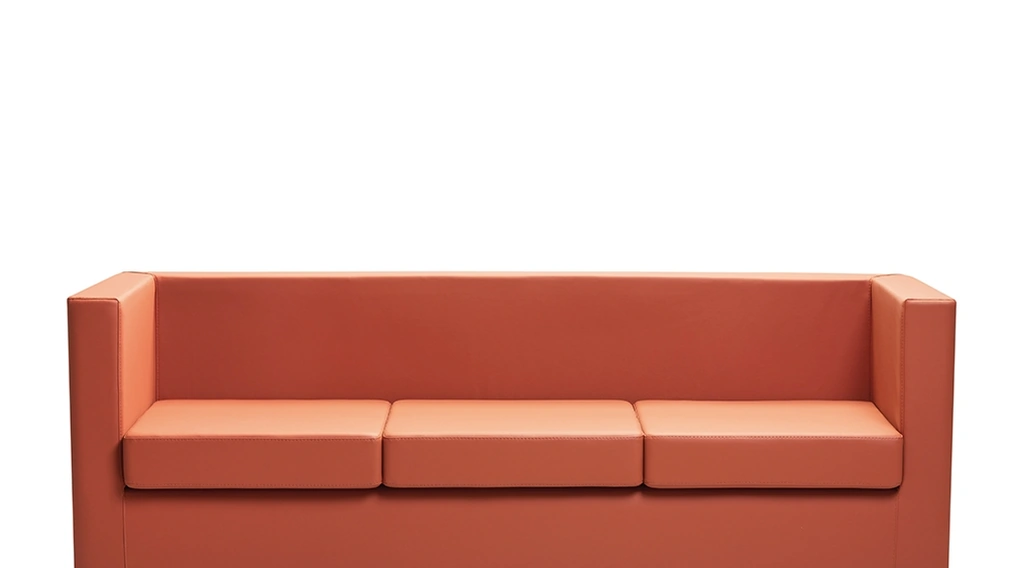 Divanetto a tre posti in ecopelle imbottita Relax di Compir