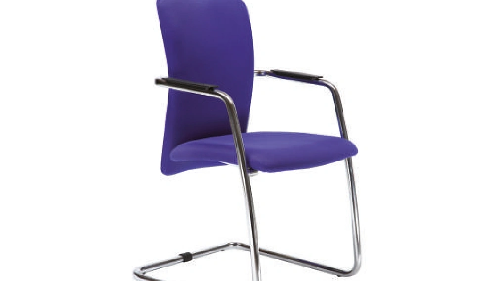 Seduta Ospiti Klub in tessuto imbottito con struttura in tubo di acciaio cromato di Compir