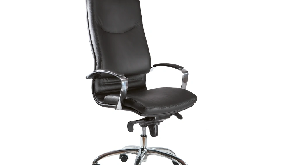 Poltrona Direzionale Zeta in ecopelle imbottita di Compir